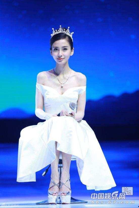 明星 国产礼服图片视频,明星身着国产礼服的优雅瞬间