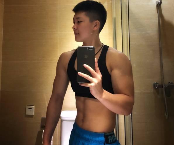 国产最帅腹肌男视频网站,视频网站上的健身风采